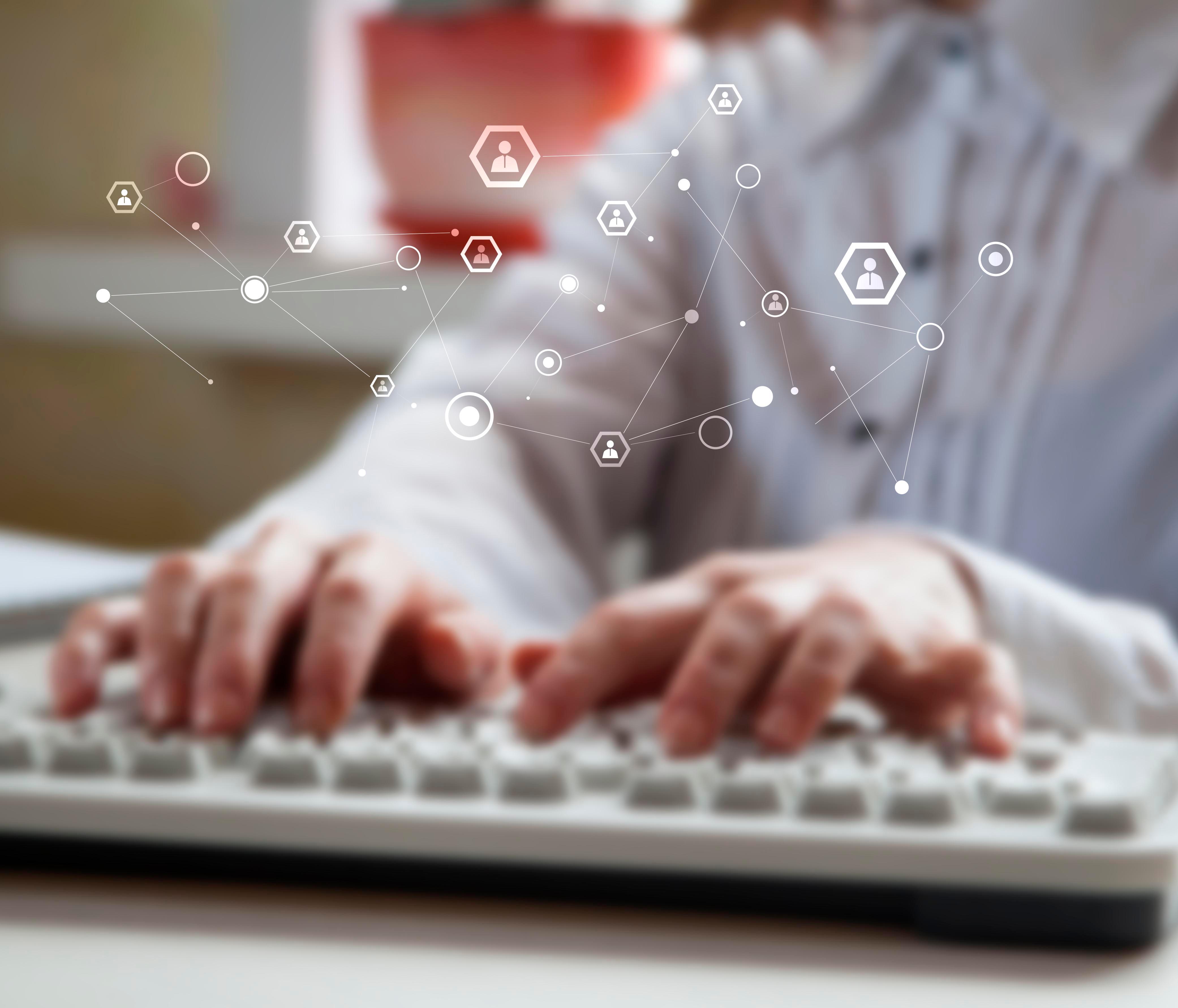 Leger som skriver ut resepter uten å ha sett pasienten. Farmasøyter som ekspederer resepter fra en online-lege med kontor i utlandet. Resepter som fornyes for nok et år, etter noen raske tastetrykk i app’en. Teknologien åpner en uendelighet av muligheter.